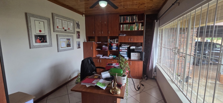 4 Bedroom Property for Sale in Hillcrest Northern Cape
